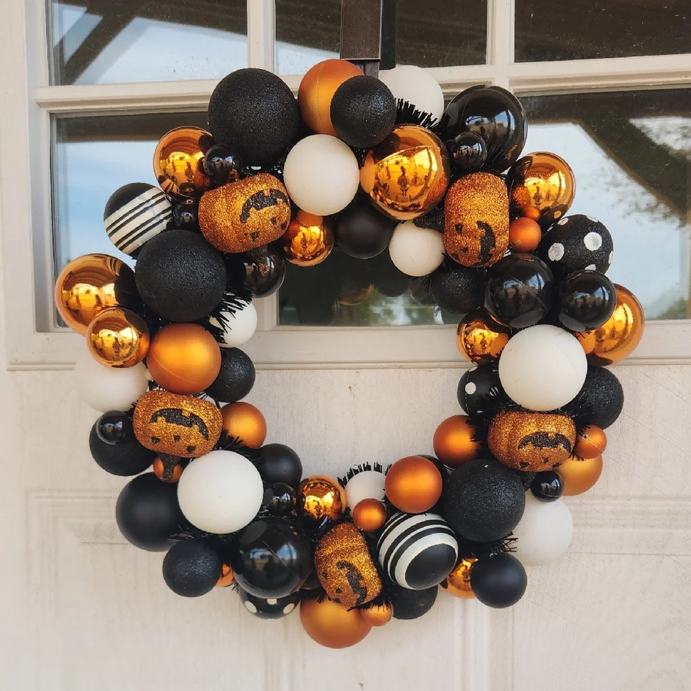 Halloween Black and Orange Bulb Wreath